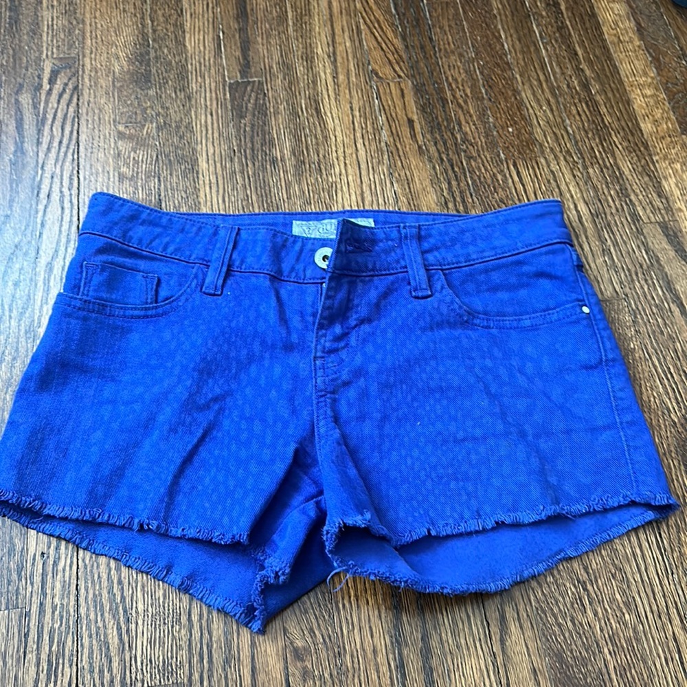Guess shorts size 26